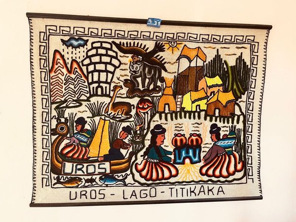 TAPIZ DE COLGAR UROS - imagen 1
