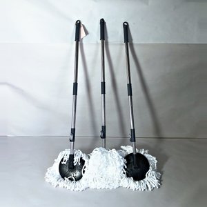 Lote siguiente: Set de 3 Mopas Regulables con Mango Extensible