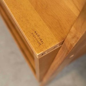 Rack "Natural Signature" Madera con Estantes y Puertas Corredizas - imagen 3