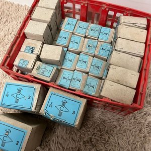 Lote de 53 Cajas de Tornillos de Industria Uruguaya - imagen 5