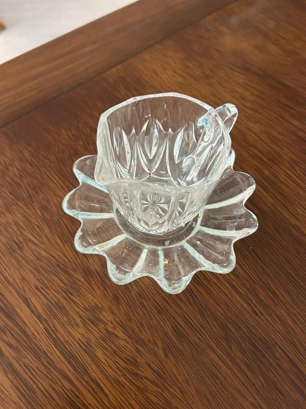 Salsera de Cristal con Plato Decorado - imagen 1