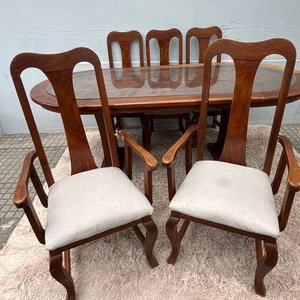 Juego de Comedor: Mesa Oval de Madera Tallada con Tapa de Vidrio y 8 Sillas - imagen 21