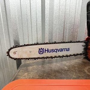 Motosierra Husqvarna 236 con Lubricantes y Herramienta de Ajuste - imagen 6