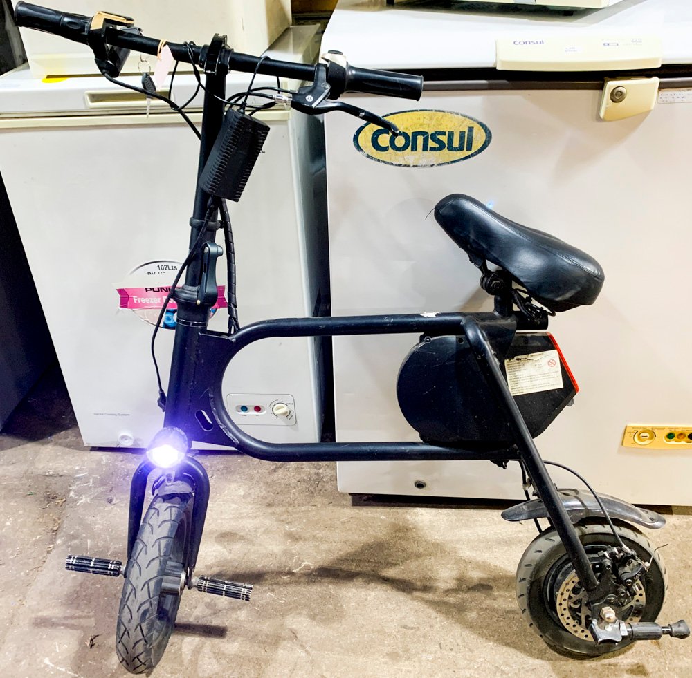 Lote anterior: Bicicleta eléctrica con cargador y llave