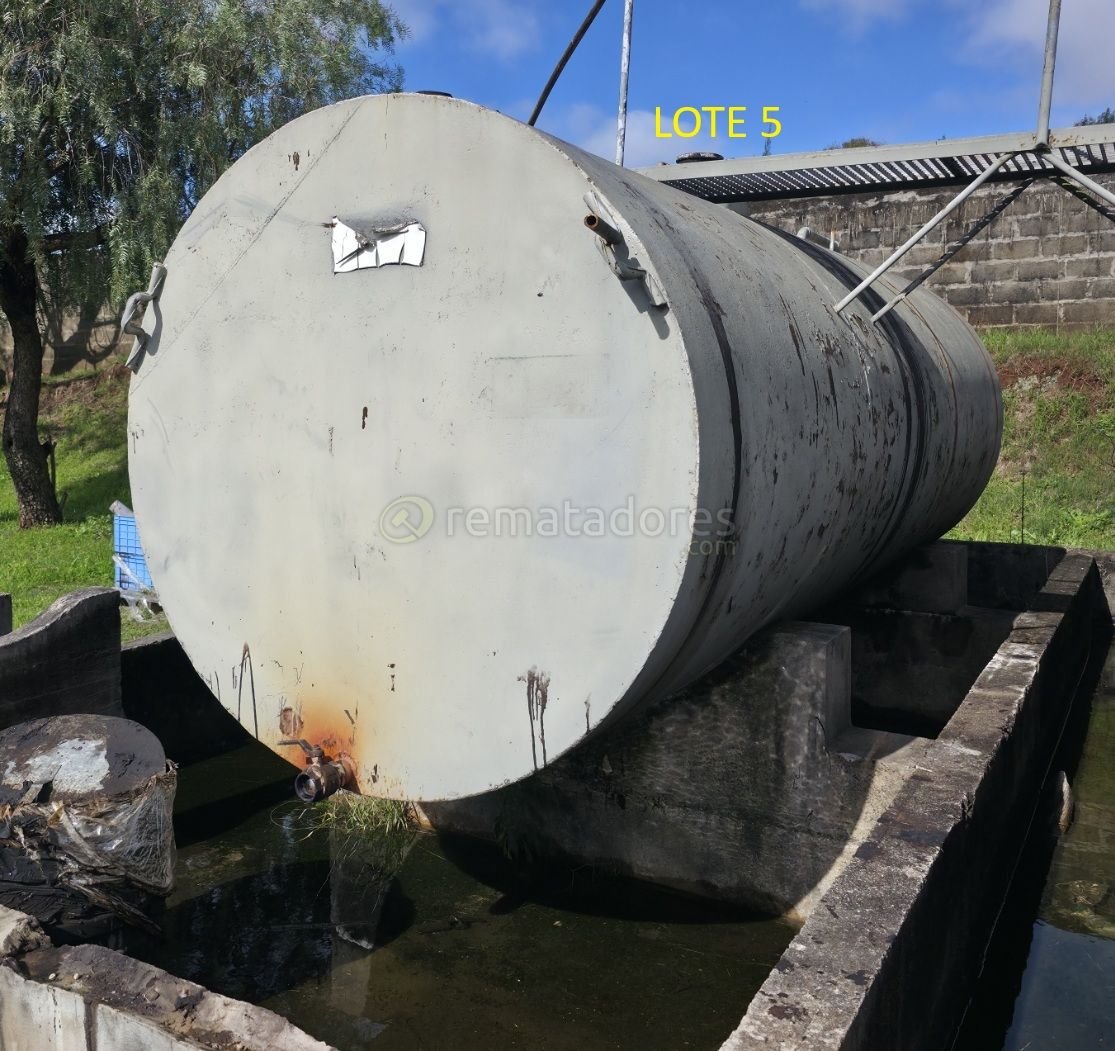 Tanque de Almacenamiento de Combustible o Líquidos