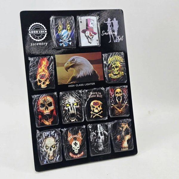 Set de 12 Encendedores con Exhibidor Temática Calaveras y Águila - imagen 1