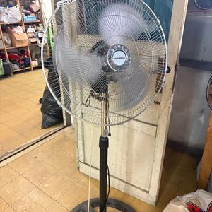 Ventilador de Pie Hometech Plateado con Control Remoto - imagen 4