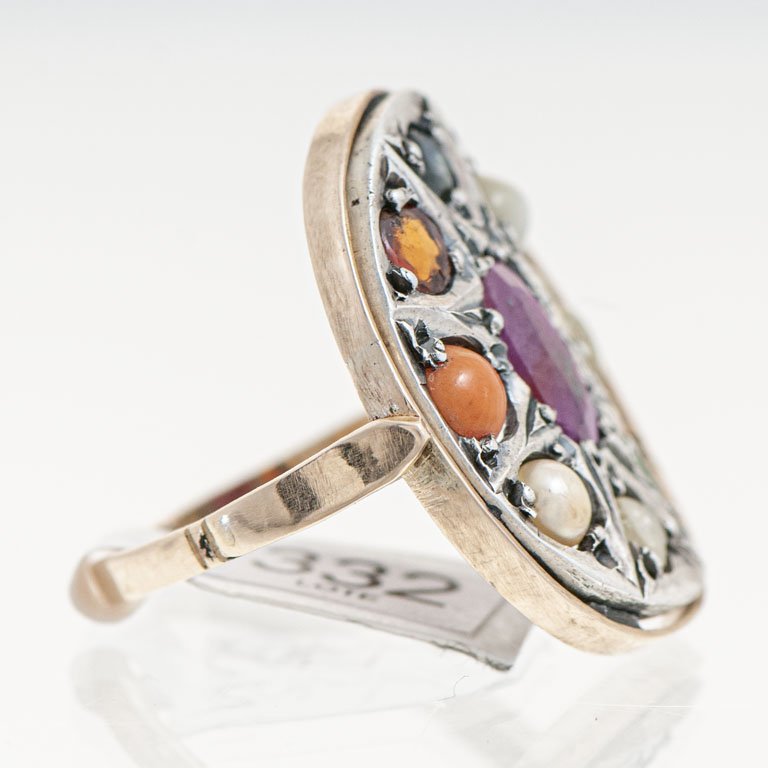 Anillo de oro con piedras naturales - imagen 2