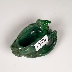Centrito Decorativo de Jade Verde con Forma de Tortuga - imagen 3