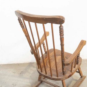 Sillón Mecedora Estilo Windsor de Madera - imagen 3