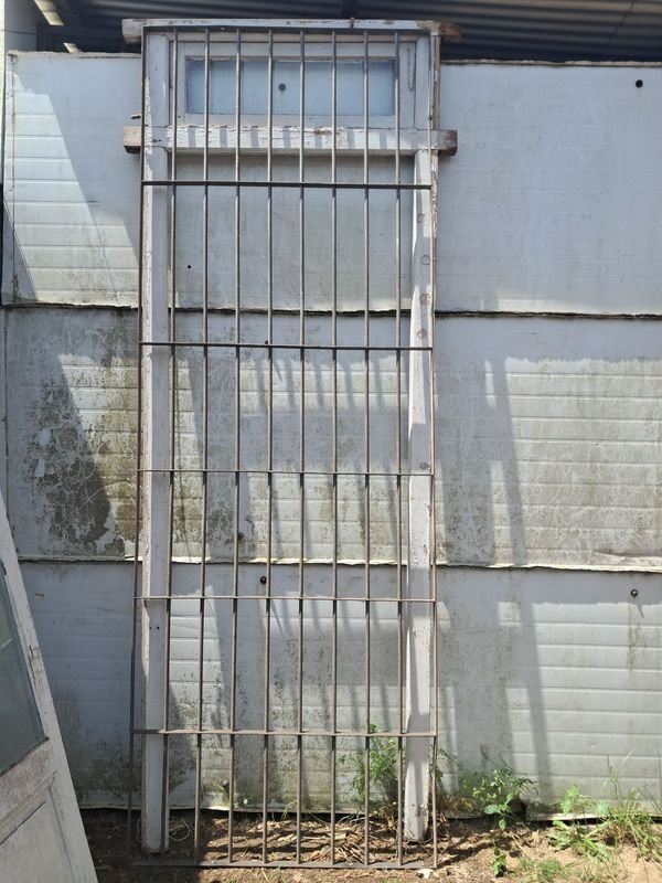 Rejas de metal para jardín en buen estado - imagen 3
