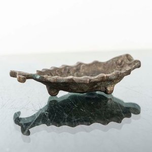 Despojador de Bronce con Figura de Pez - 13x8 cm - imagen 2