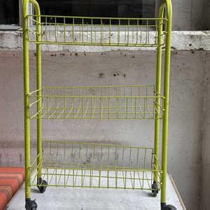 Carrito Organizador Verde Lima con 3 Bandejas Rejilla y Ruedas - imagen 4