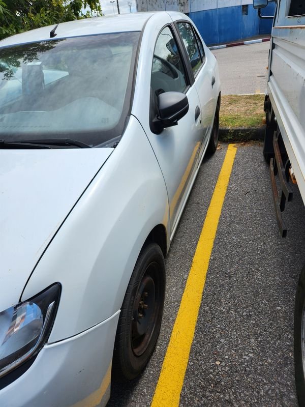 Renault Logan vida 1.0 Nafta, sedán 4 puertas - imagen 2