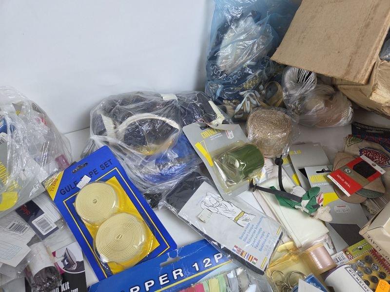 Accesorios de costura y manualidades - imagen 4
