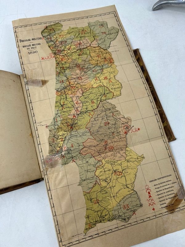 Álbum Militar de Uniformes del Ejército y Armada de Portugal - imagen 2