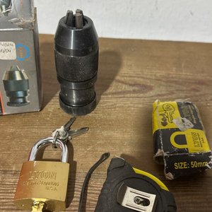 Lote anterior: Candado Lyon con Llaves y Cinta Métrica