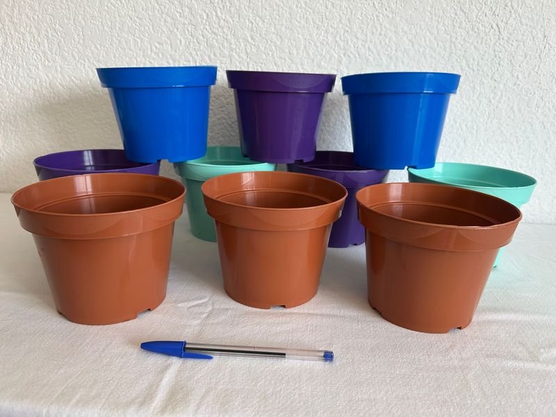 Macetas de cerámica en diferentes colores y tamaños - imagen 3