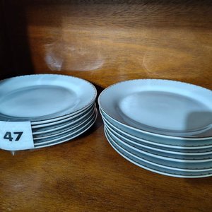 Juego de 12 Platos para Postre Lisos con Borde Dorado - imagen 1