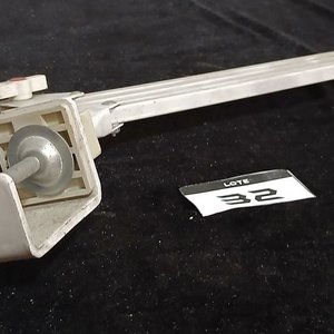 Caja de Herramientas con Brazo Articulado y Resina - imagen 4