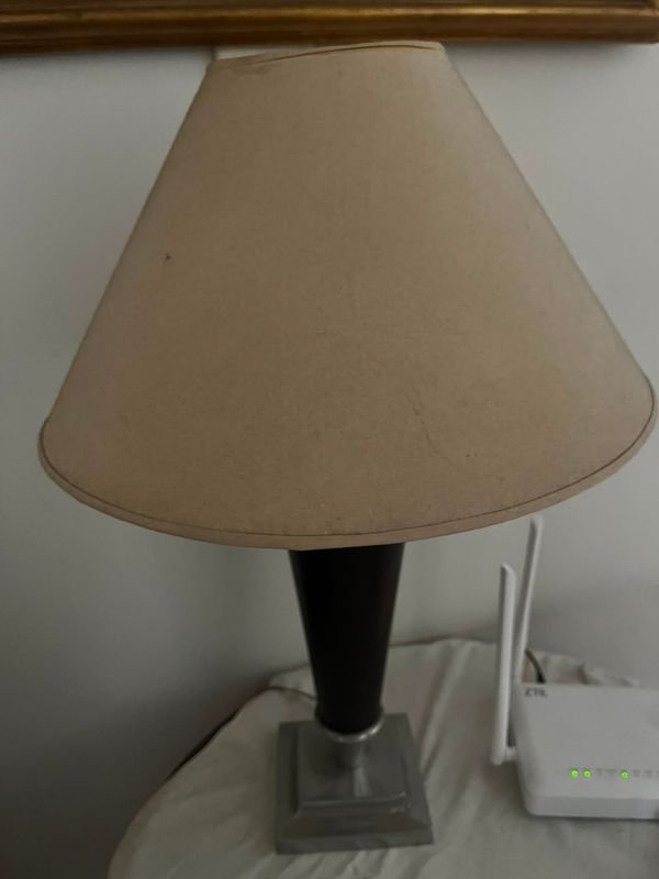 Lámpara de Mesa La Platina Madera y Metal - imagen 1