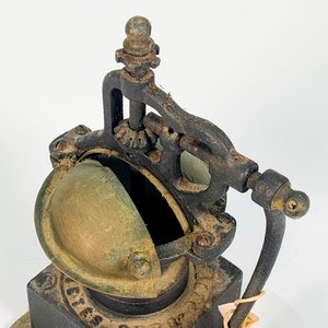 Molinillo de Café Antiguo de Hierro Fundido y Chapa - imagen 2