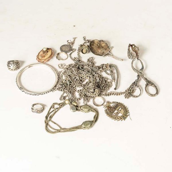 Lote de Bijouterie y Joyería de Metal Variada