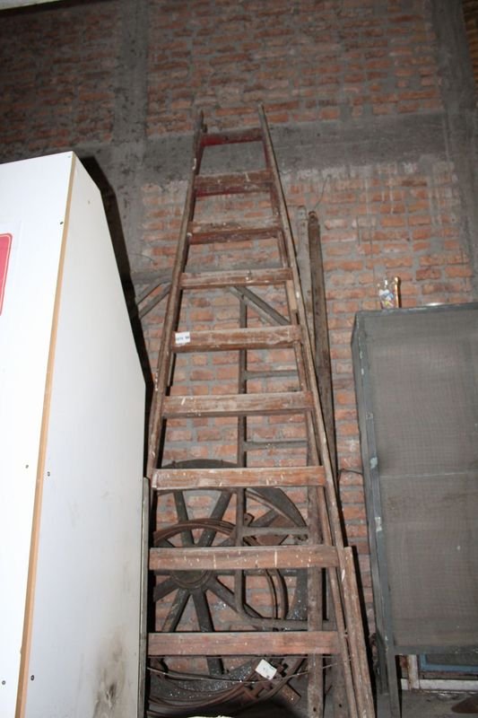 Item 856004 - Image 1