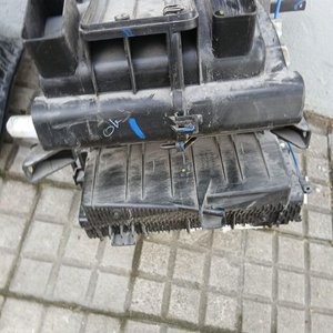 Lote de Repuestos Automotrices: Electroventiladores, Radiadores y Equipos de Calefacción - imagen 6