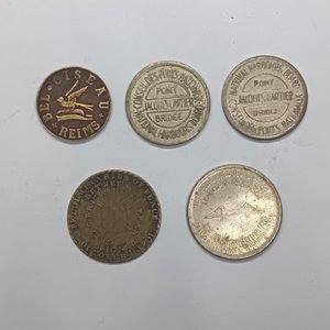 Lote de 5 Medallas y Fichas Coleccionables - imagen 2