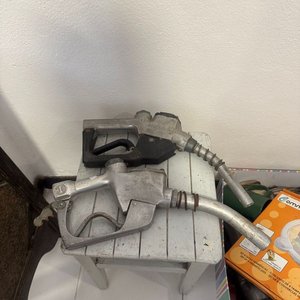 Lote anterior: Dos Picos de Surtidor de Combustible
