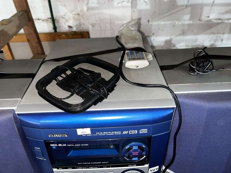 Equipo de Sonido Aiwa NSX-BL14 con Doble Cassette y CD