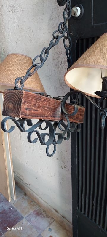 Lámparas antiguas de madera y hierro - imagen 5