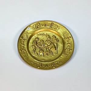 Lote anterior: Plato Decorativo Dorado con Bodegón de Personajes Bebiendo - 44 cm Diámetro