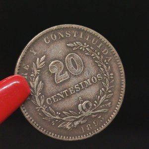 Monedas Uruguayas: 50 Centésimos 1943 y 20 Centésimos 1893 - imagen 8