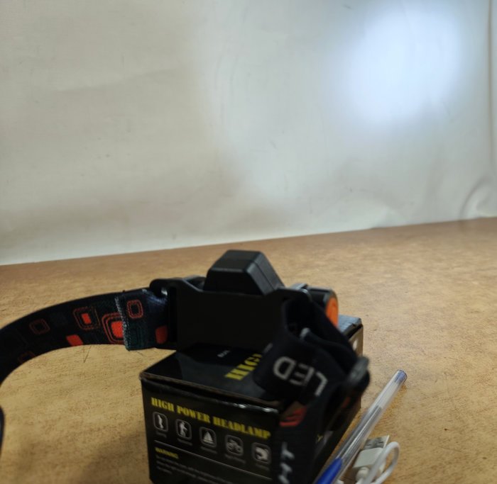 Linterna de Minero LED Recargable Multifuncional - imagen 4