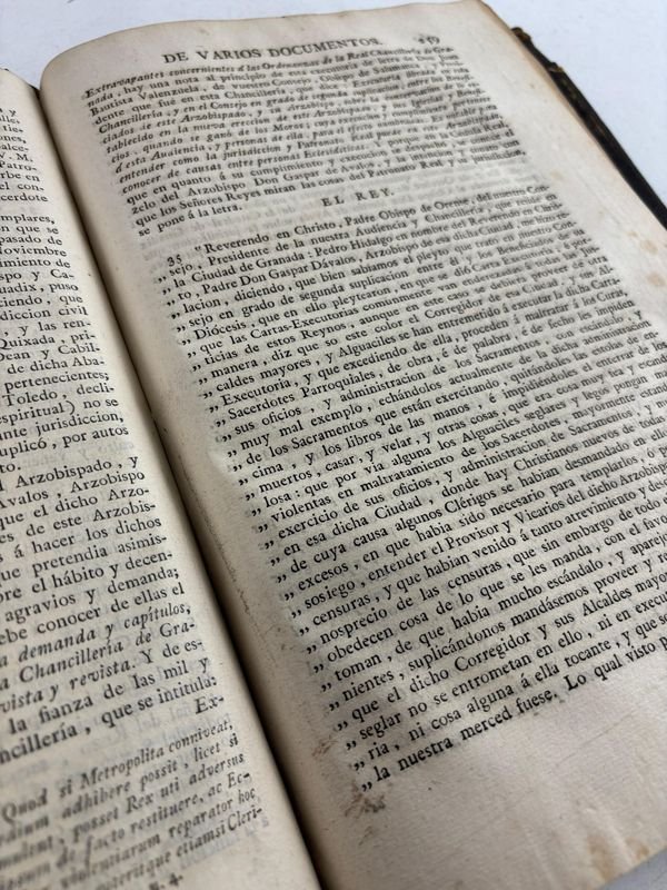 Libro de derecho público español del siglo XVIII - imagen 6