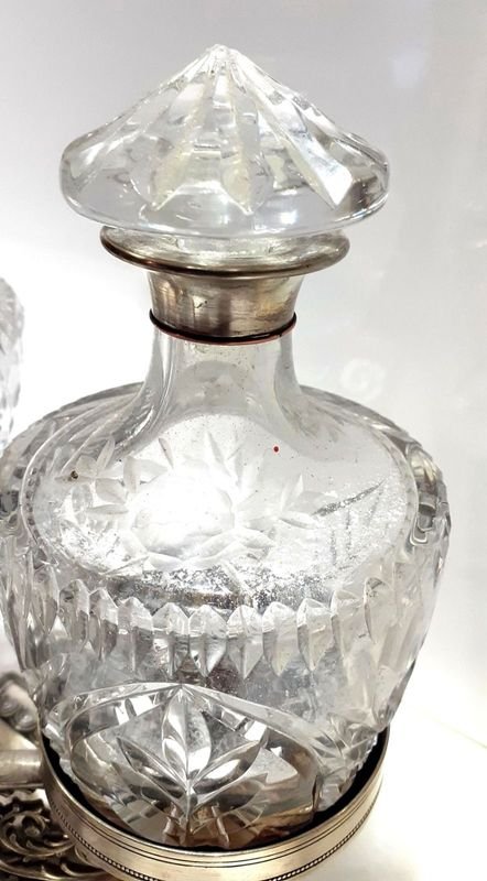 Antiguo Tocador Perfumero Candelabro Frances Periodo Renacimiento en Cristal y Metal con Baño de Plata - imagen 5