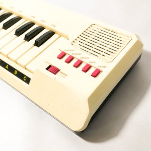 Piano a Pila Antiguo Fisher Price con Teclas Marcadas - imagen 4