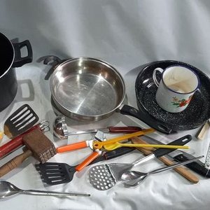 Lote de Utensilios de Cocina y Ollas - imagen 3