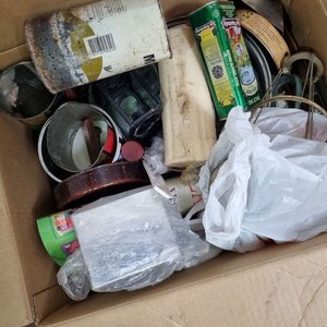 Lote de Ruedas de Motocicleta y Artículos de Bazar Varios - imagen 2