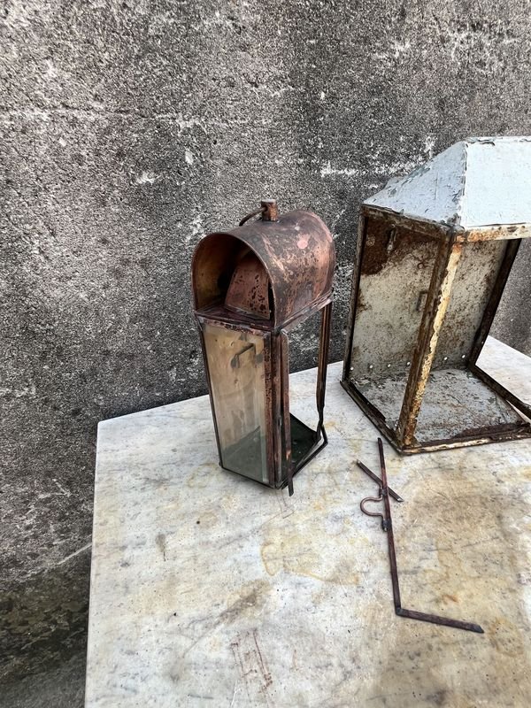 Dos antiguos faroles para restaurar - uno de bronce y otro de chapa - imagen 3