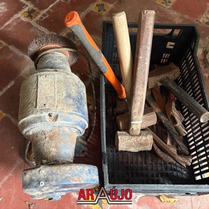 Lote siguiente: Moladora Eléctrica y Herramientas de Mano