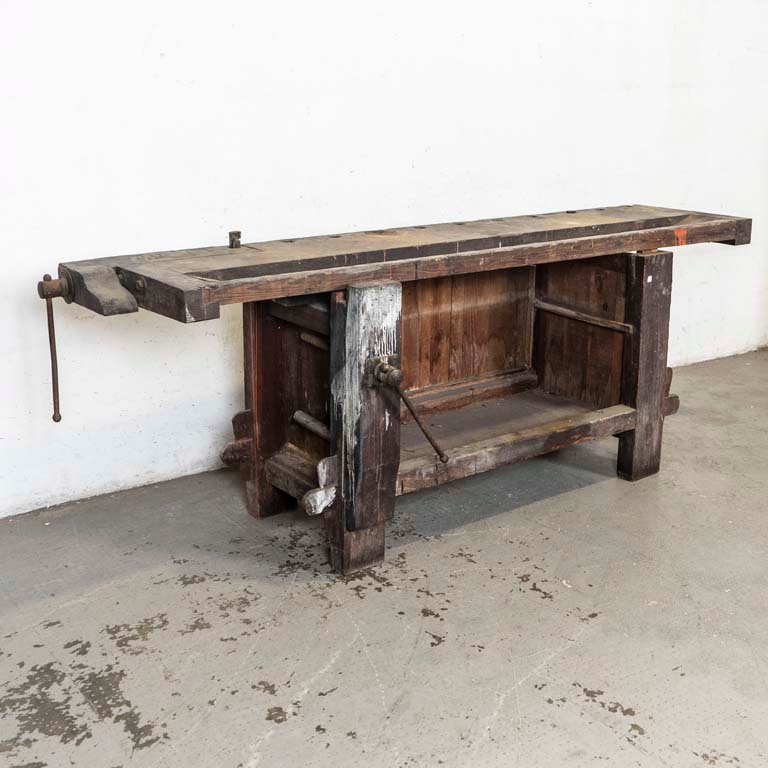 Lote anterior: Mesa de trabajo con morsa en mal estado