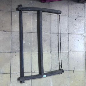 Antiguo Bastidor de Madera para Tensado y Secado de Pieles - imagen 3