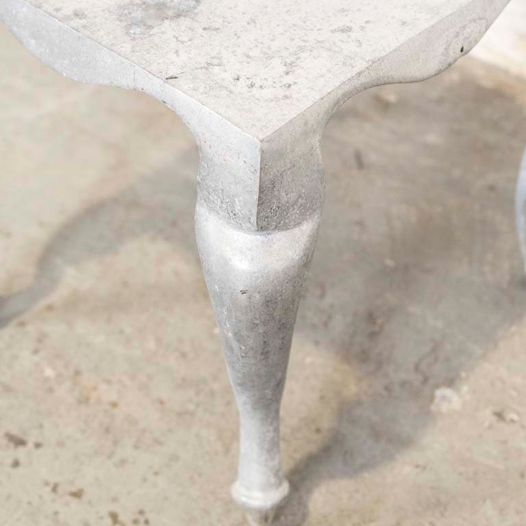 Banqueta de baño sin asiento, detalles en metal - imagen 3