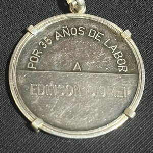 Medalla Banco Comercial Plata 999 - 30 Gramos - "Por 35 Años de Labor" - imagen 2