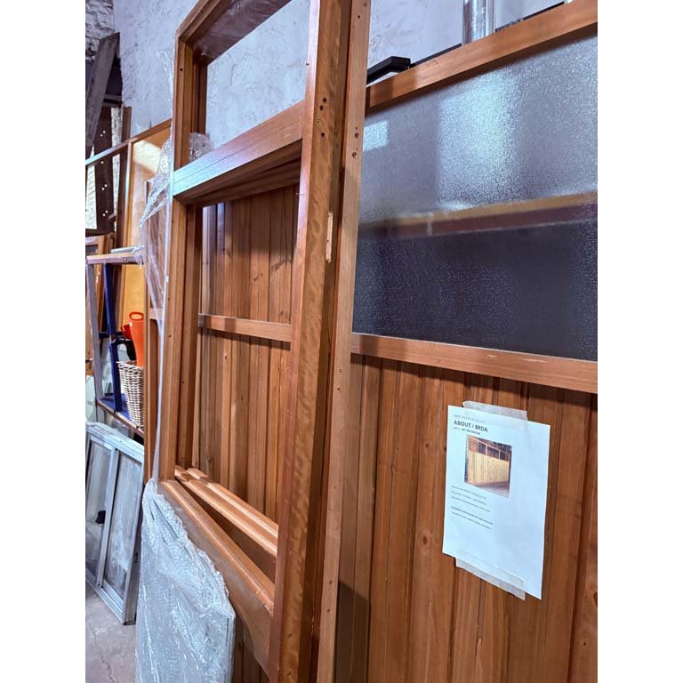 Puertas de madera y vidrio para división - imagen 2