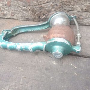 Lote siguiente: Antiguo Tomé de Oveja para Exprimir Cítricos