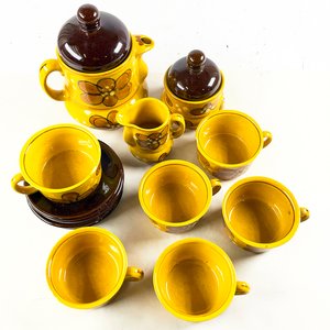 Juego de Vajilla Cerámica Beige Floral: Tetera, Lechera, Azucarero, Tazas y Platillos (14 Piezas) - imagen 2